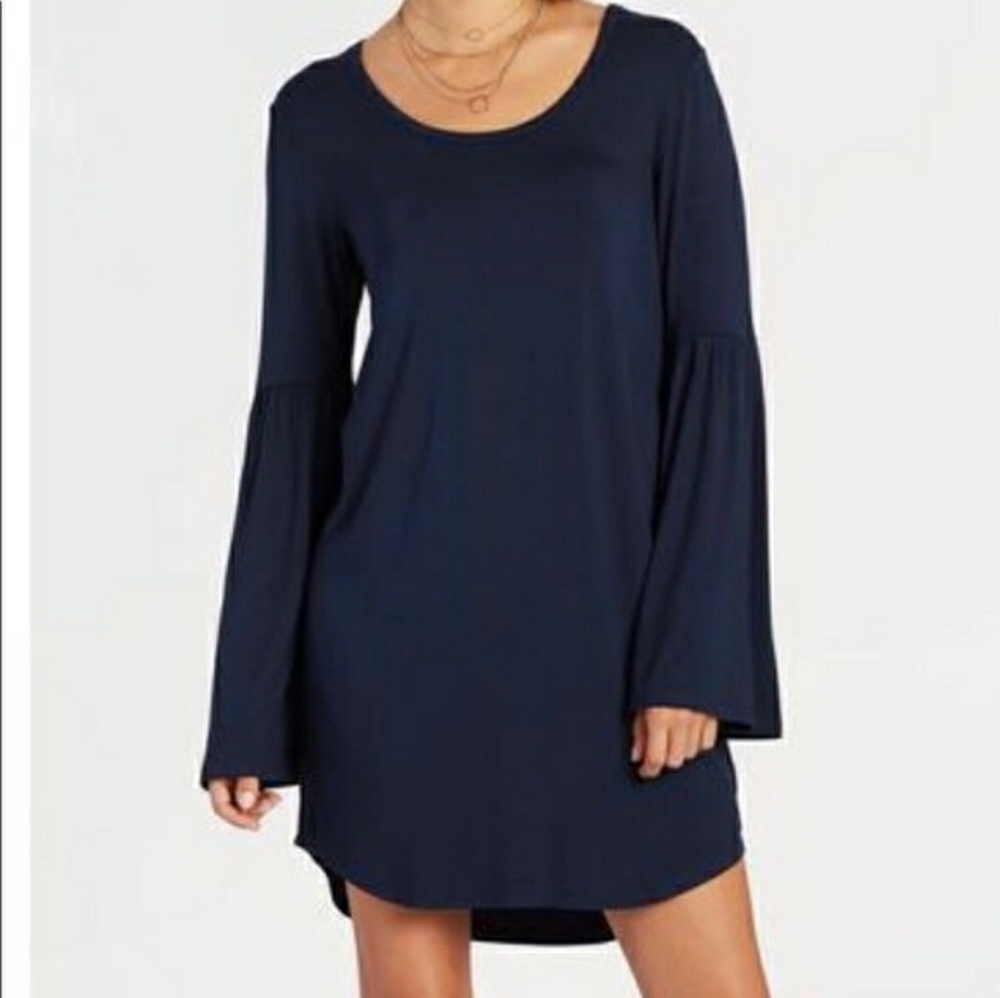 ✨Chaser bell sleeve dress - Picture 1 of 6
